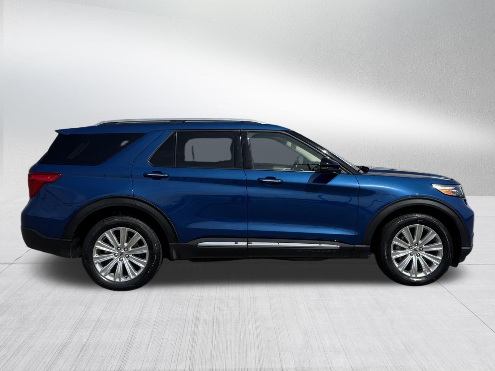 Certified Used 2022 Atlas Blue Metallic Ford Limited image 8