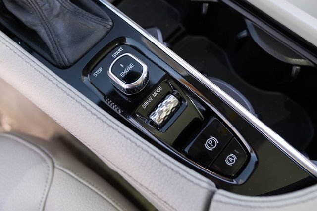 Used 2016 Sand Metallic Volvo T6 Momentum image 27