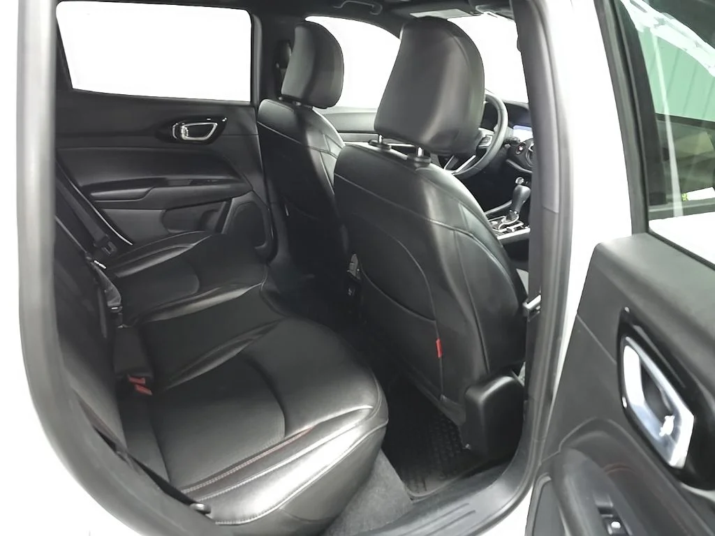 Used 2024 White Jeep Trailhawk image 19