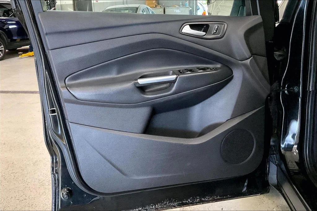 Used 2014 Black Ford SE image 23