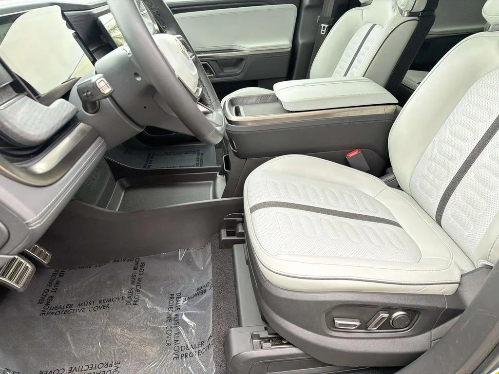 Used 2024 Grey Rivian Adventure image 21