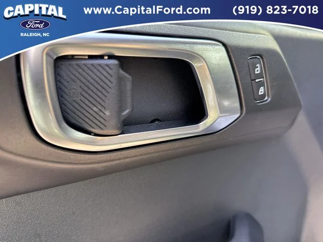 Used 2025 Green Ford Badlands image 21