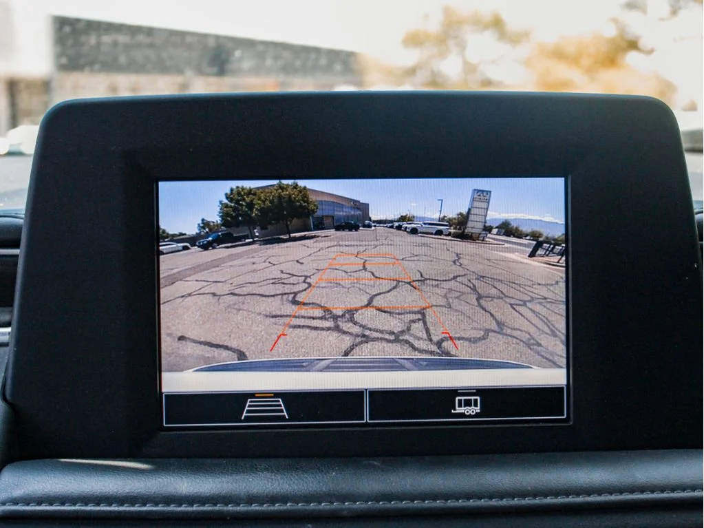 Used 2022 Summit White Chevrolet LS image 21