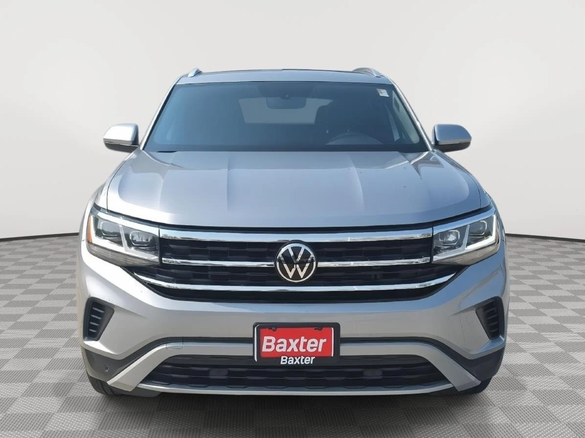 Used 2023 Silver Volkswagen 2.0T SE w/Technology image 19