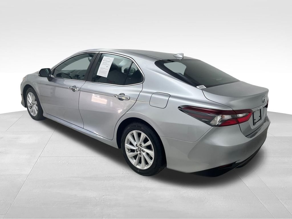 Used 2022 Silver Toyota LE image 3