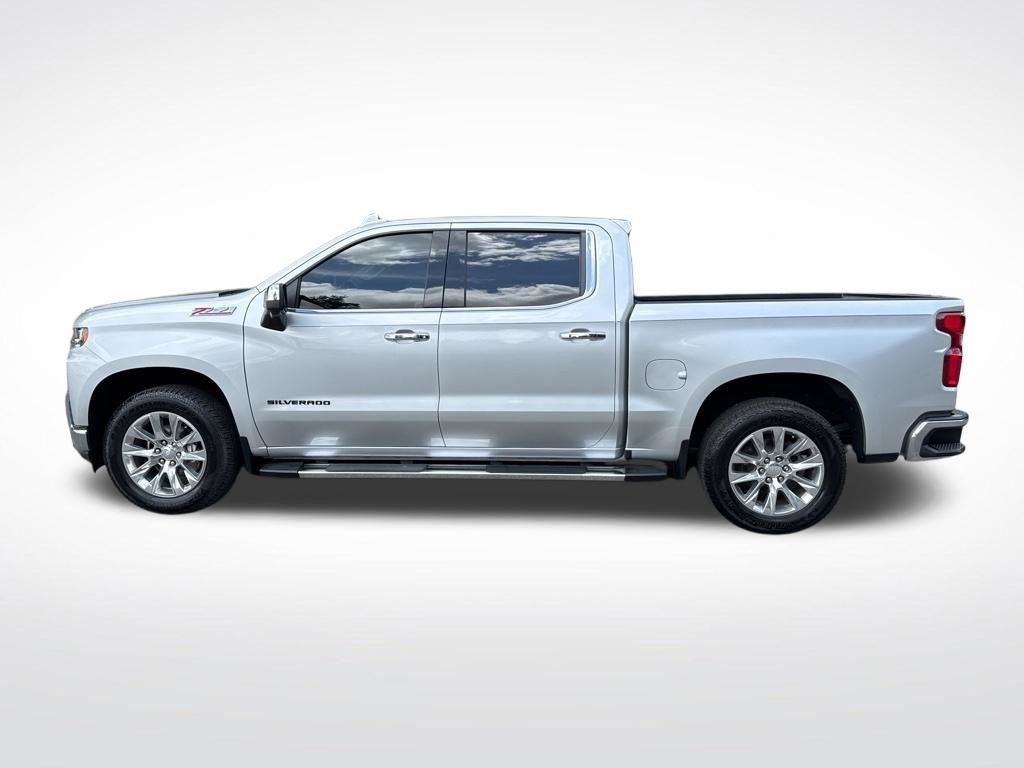 Used 2022 Silver Chevrolet LTZ image 8
