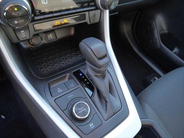 Certified Used 2025 MAGNETIC GRAY MET. Toyota  image 25