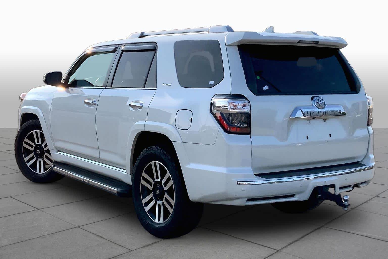 Certified Used 2021 Blizzard Pearl Toyota Limited image 11