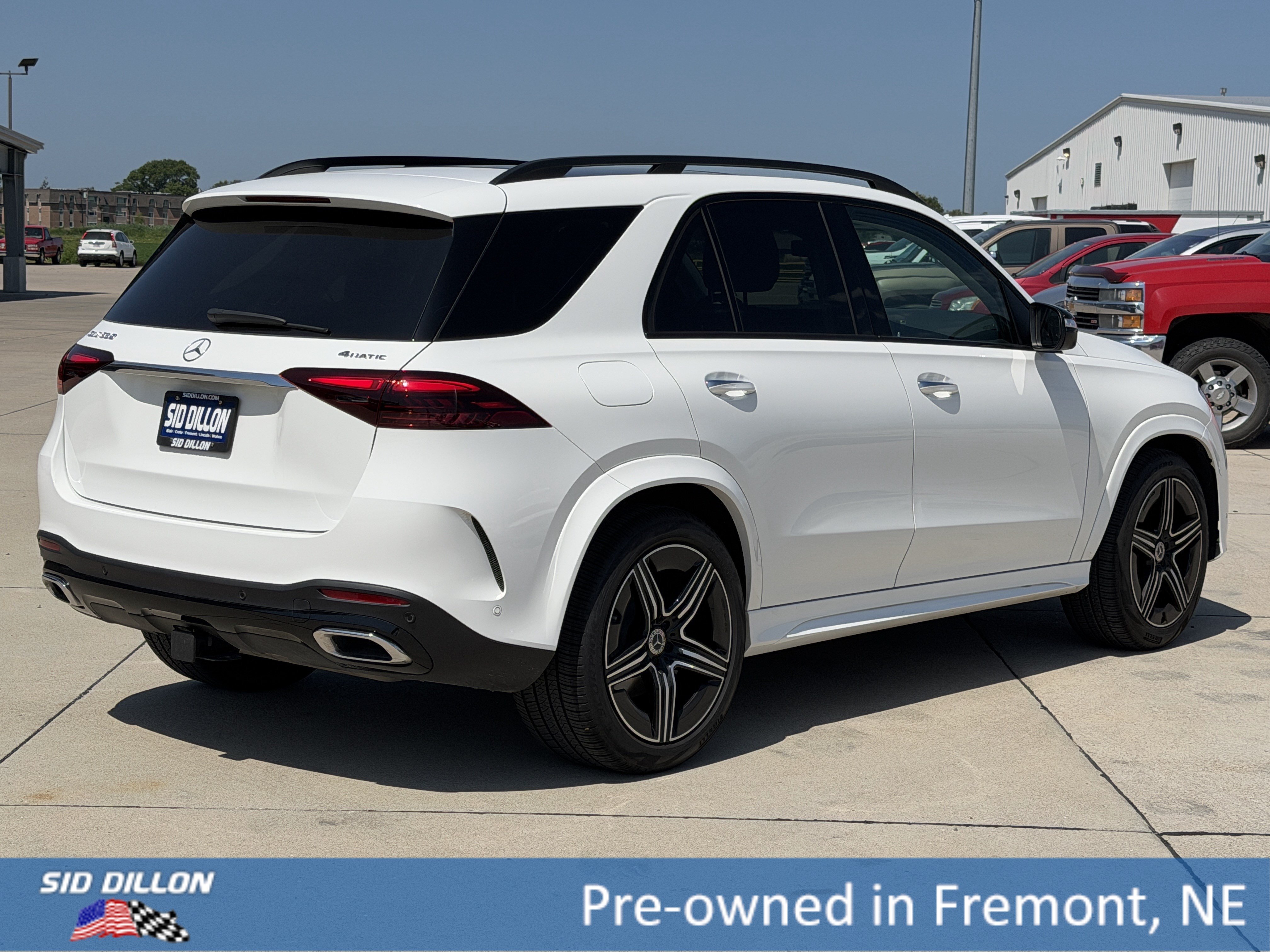 Used 2026 MANUFAKTUR Moonlight White Metallic Mercedes-Benz GLE 350 image 4