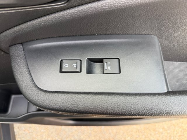 Used 2023 White Honda EX-L image 32
