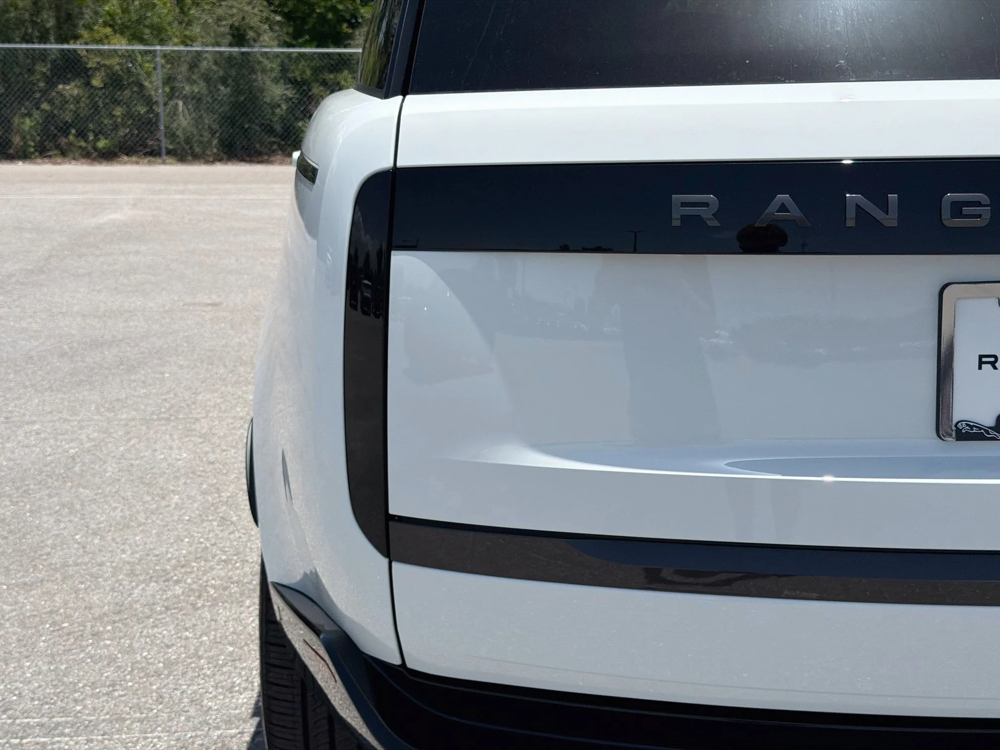 New 2026 Fuji White Land Rover SE image 10
