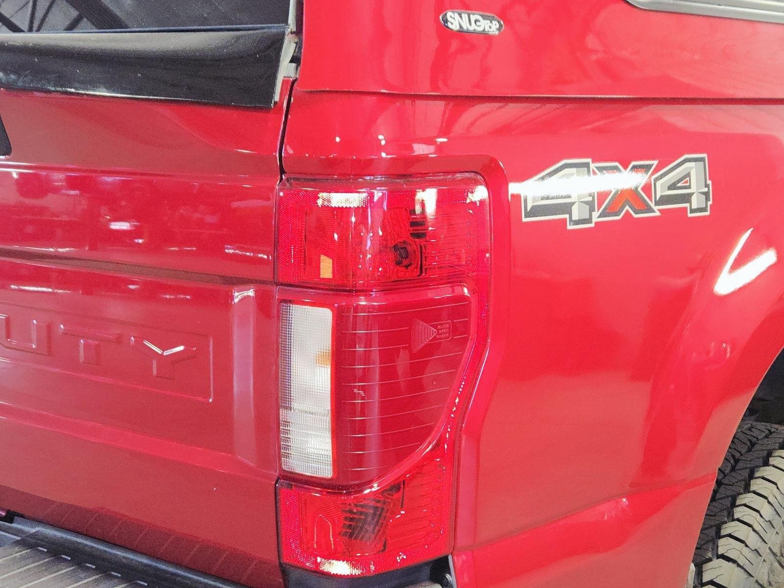 Used 2022 Rapid Red Metallic Tinted Clearcoat Ford LARIAT image 18