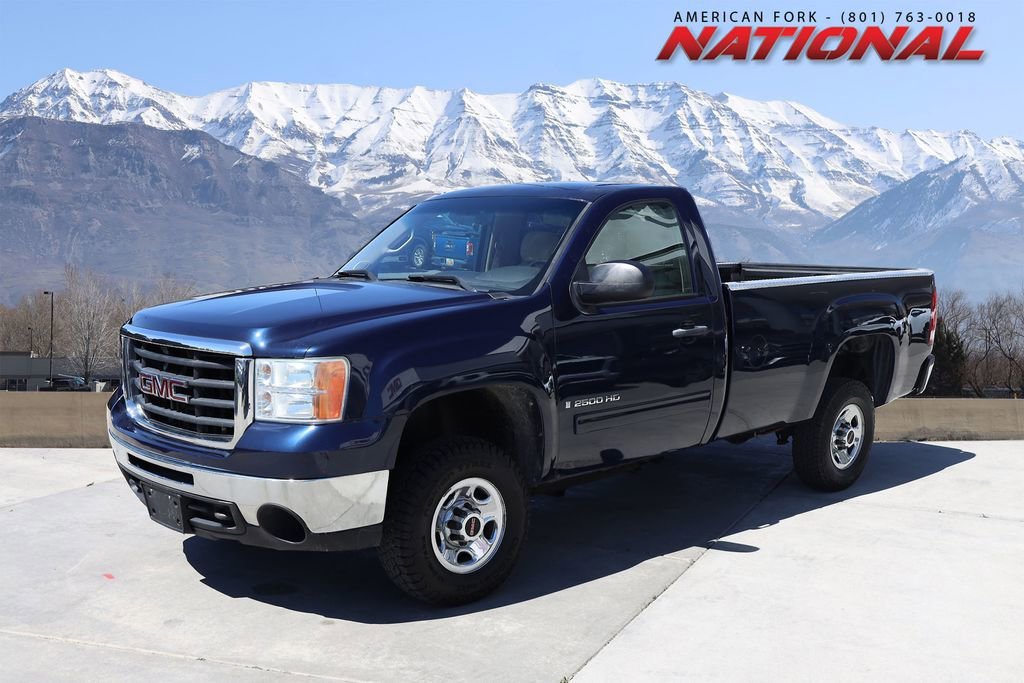 2009 GMC Sierra 4WD Regular Cab 8ft SLE's photo