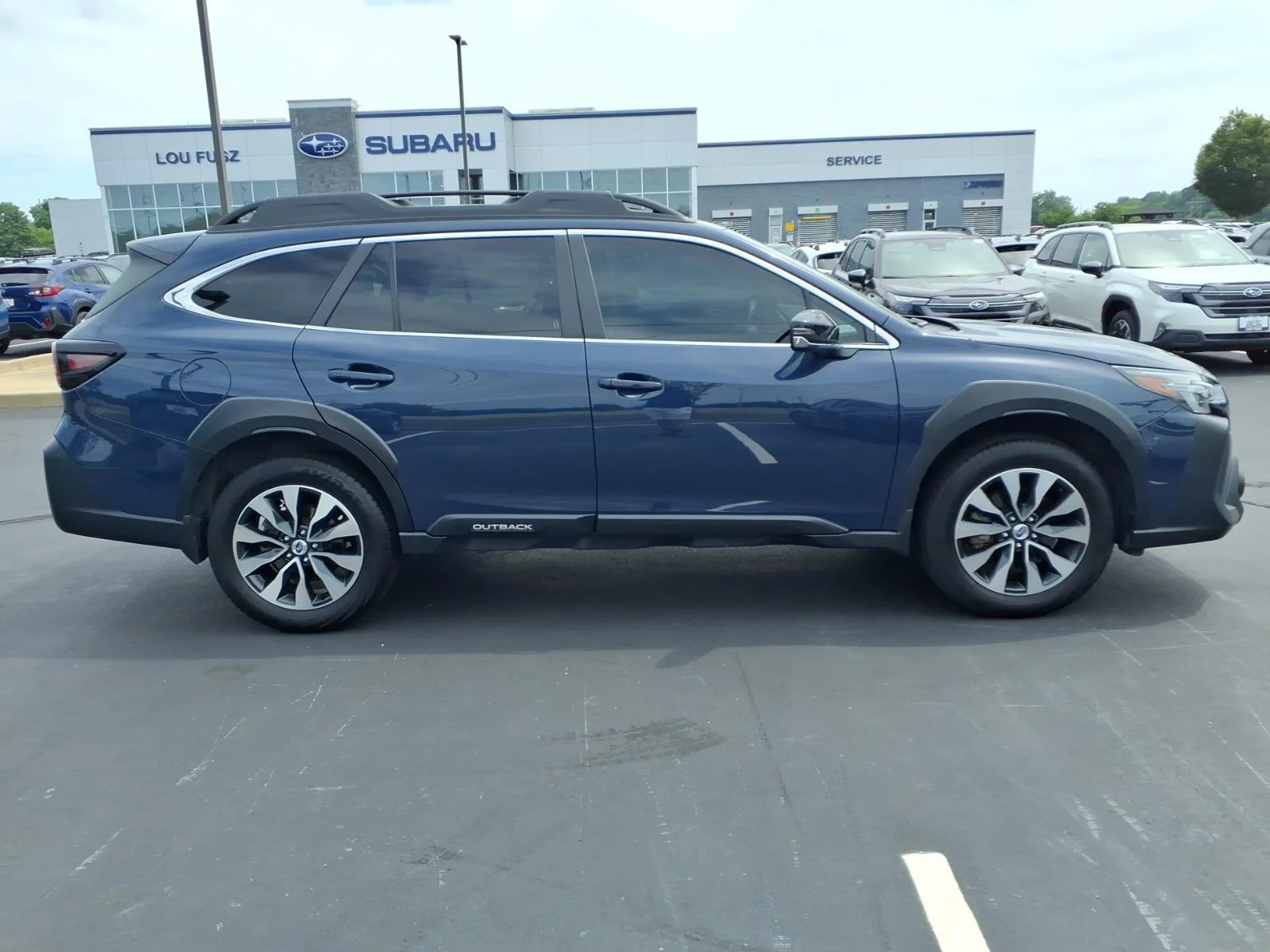 Used 2025 Cosmic Blue Pearl Subaru Limited image 28