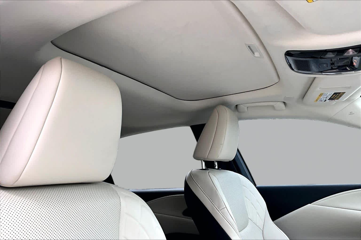 Used 2024 Eminent White Pearl Lexus Premium image 14