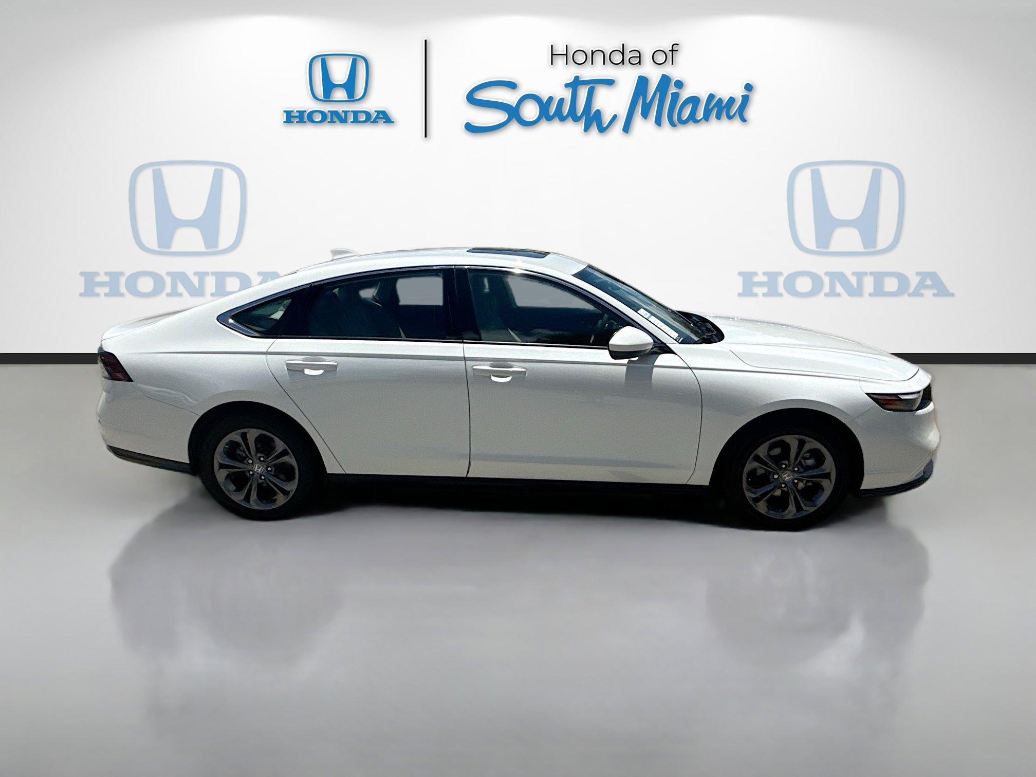 2024 Honda Accord EX - Photo 8
