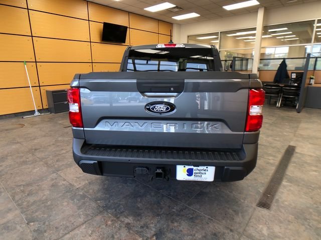 New 2026 Carbonized Gray Metallic Ford XLT image 6