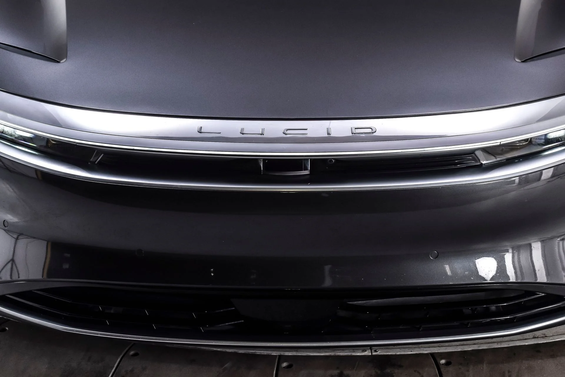 Used 2023 Quantum Gray Metallic Lucid Grand Touring image 9