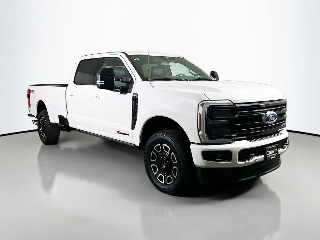 2026 Ford F-350 Platinum 4x4 Crew Cab 8' Box SRW's photo