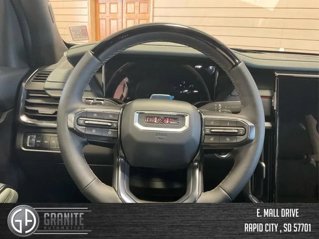 2025 GMC Acadia AT4 - Photo 18