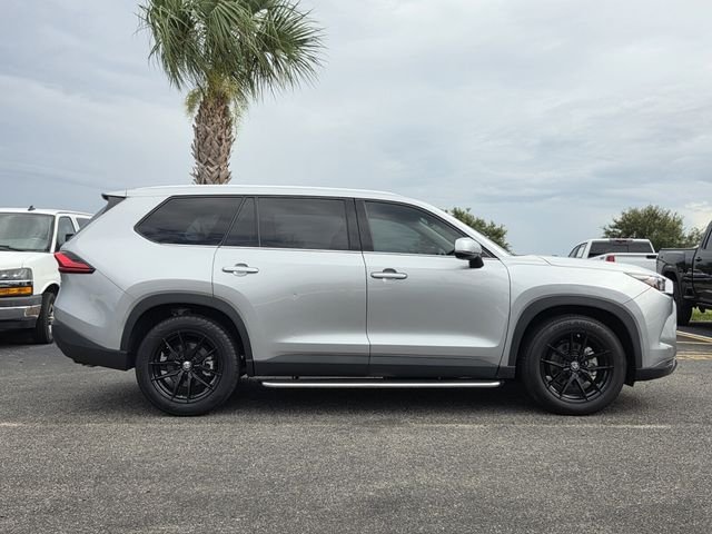 Used 2024 Silver Toyota XLE image 7