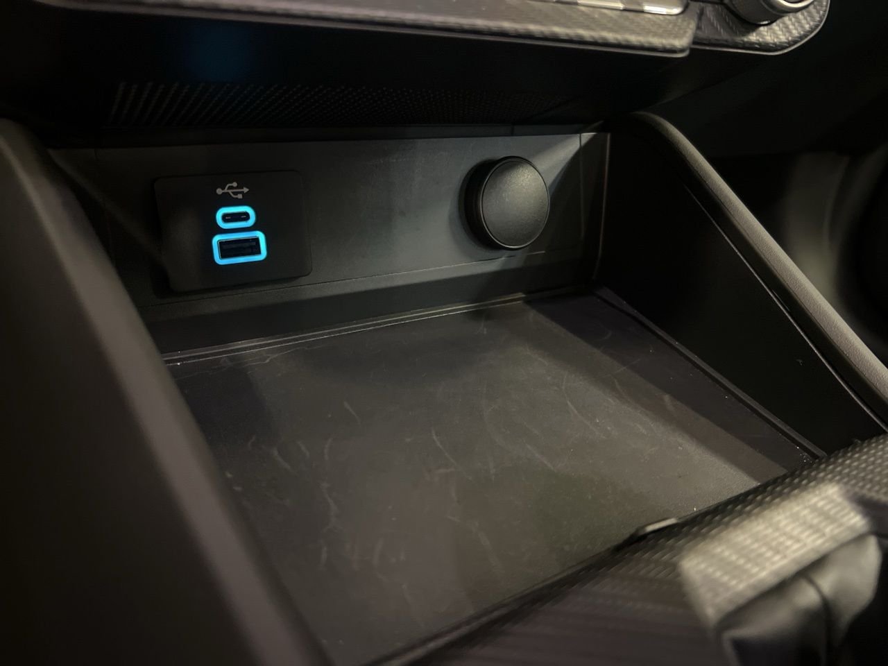 Used 2025 Gray Ford GT Premium image 18