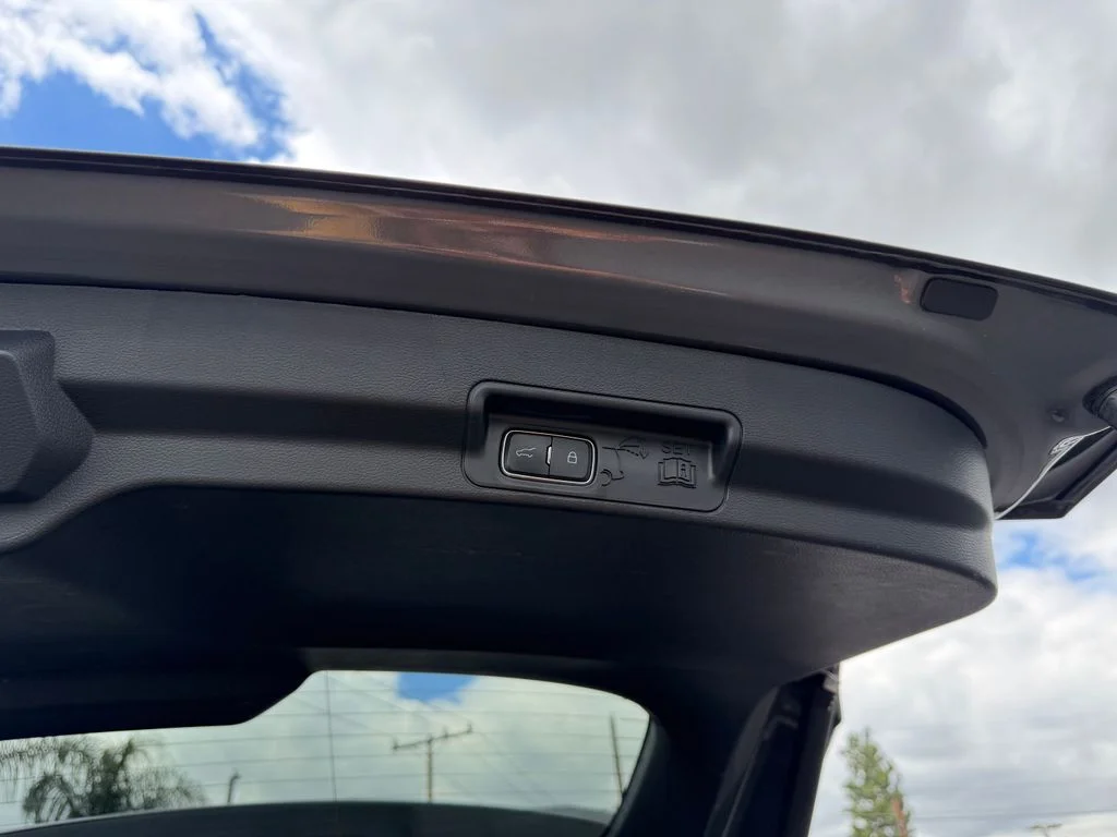 Used 2025 Gray Ford Platinum image 26