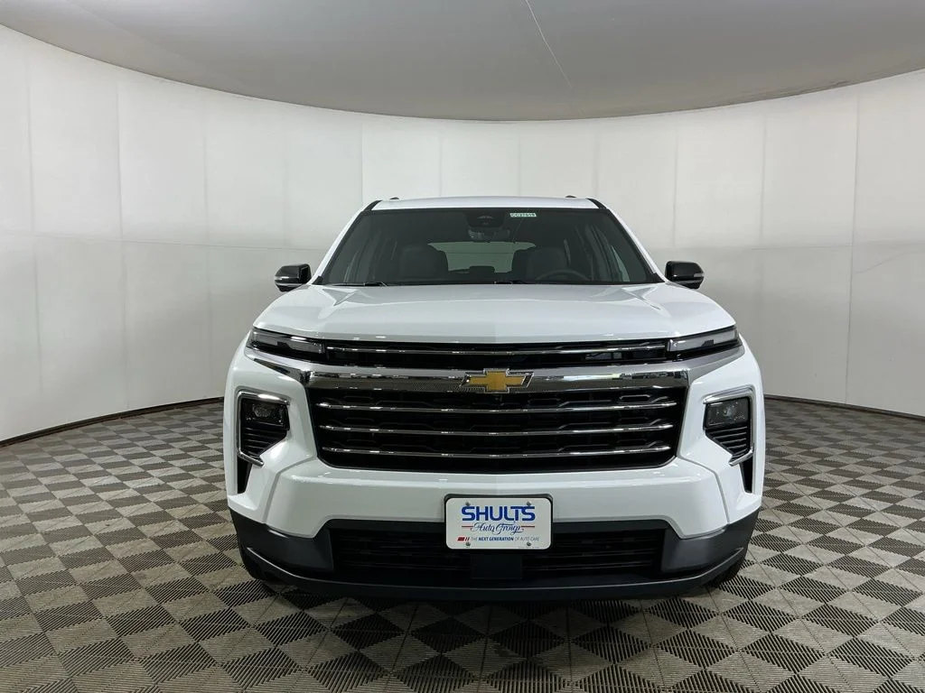 New 2027 White Chevrolet LT image 2