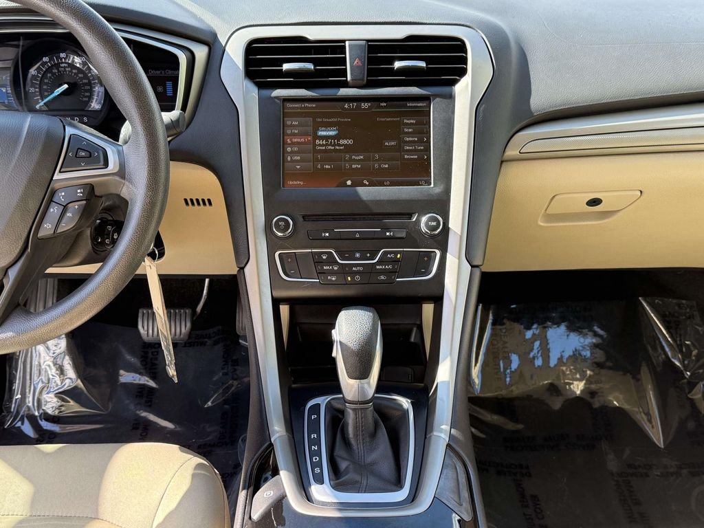 Used 2016 White Ford SE image 16