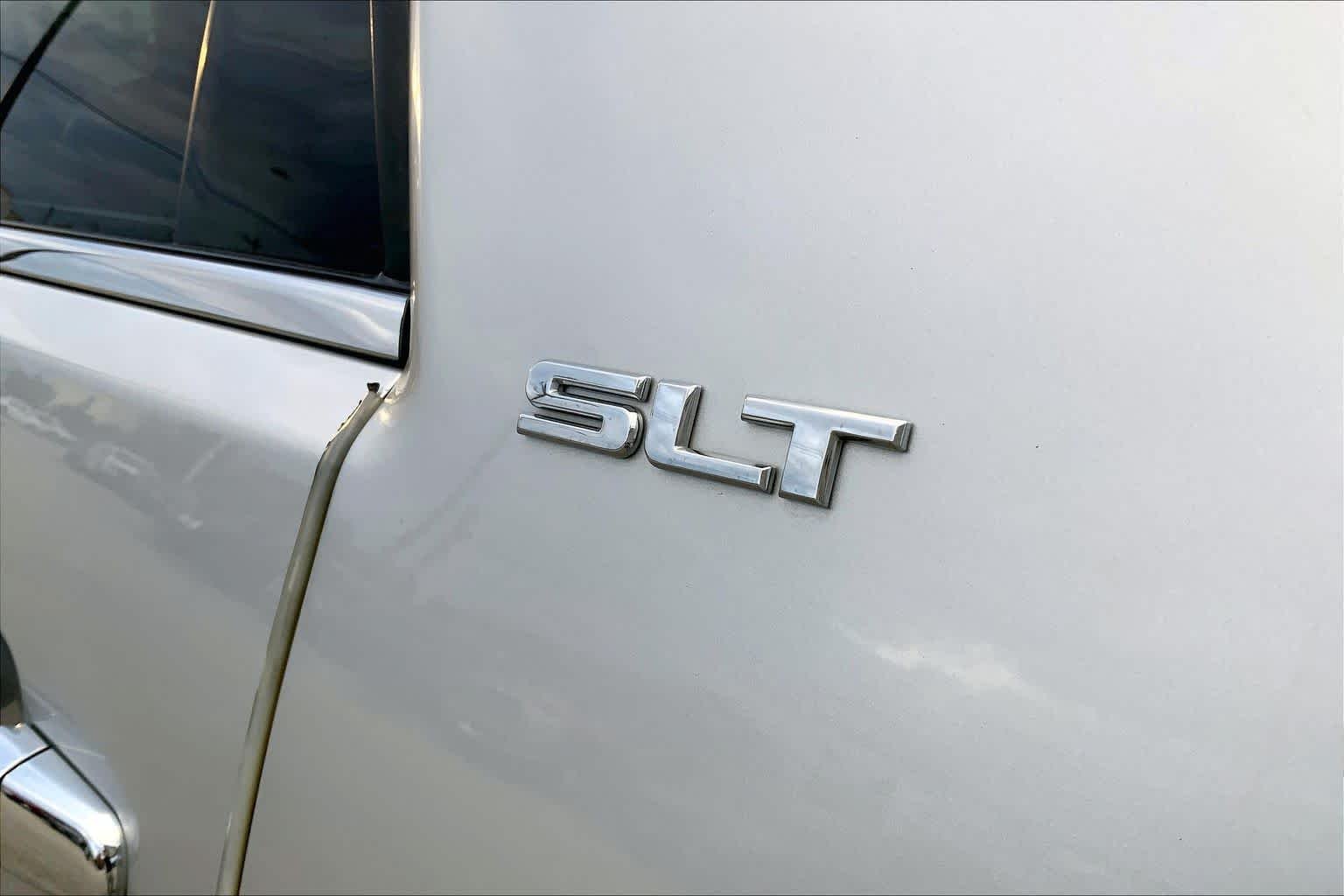 Used 2010 Quicksilver Metallic GMC SLT1 image 9
