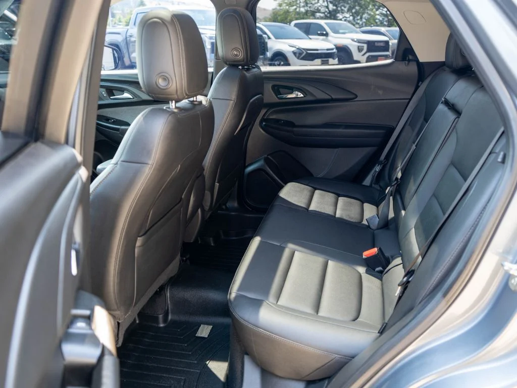 Used 2022 Gray Chevrolet LT image 13