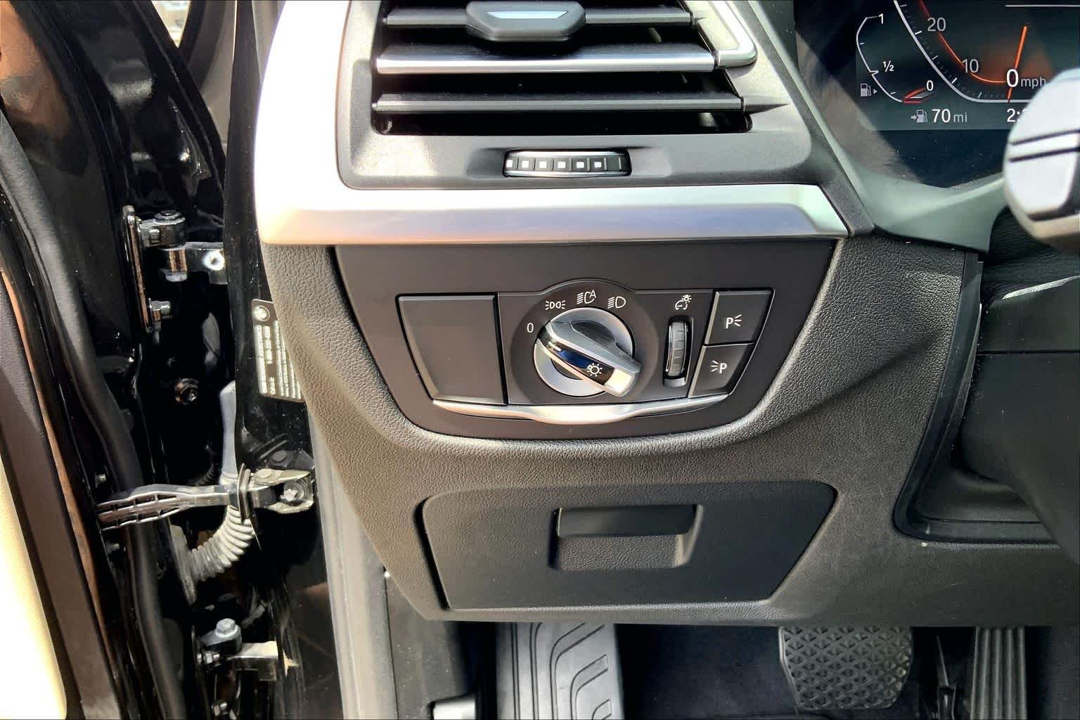 Used 2023 Jet Black BMW sDrive30i image 32