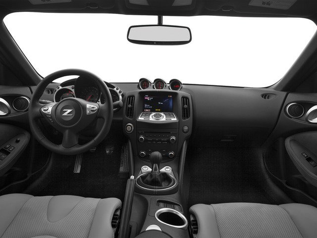 Used 2016 Red Nissan Base image 4