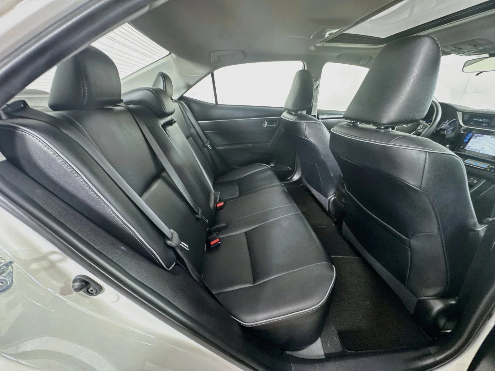Certified Used 2019 White Toyota XLE image 27