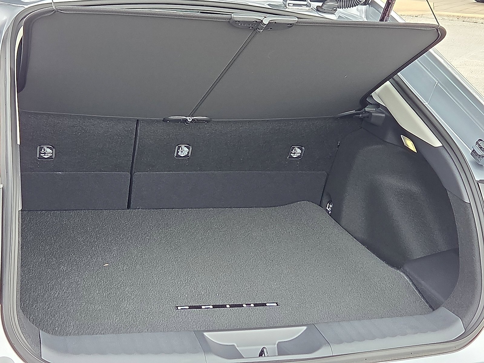 2026 Toyota Prius Plug-in Hybrid XSE - Photo 6