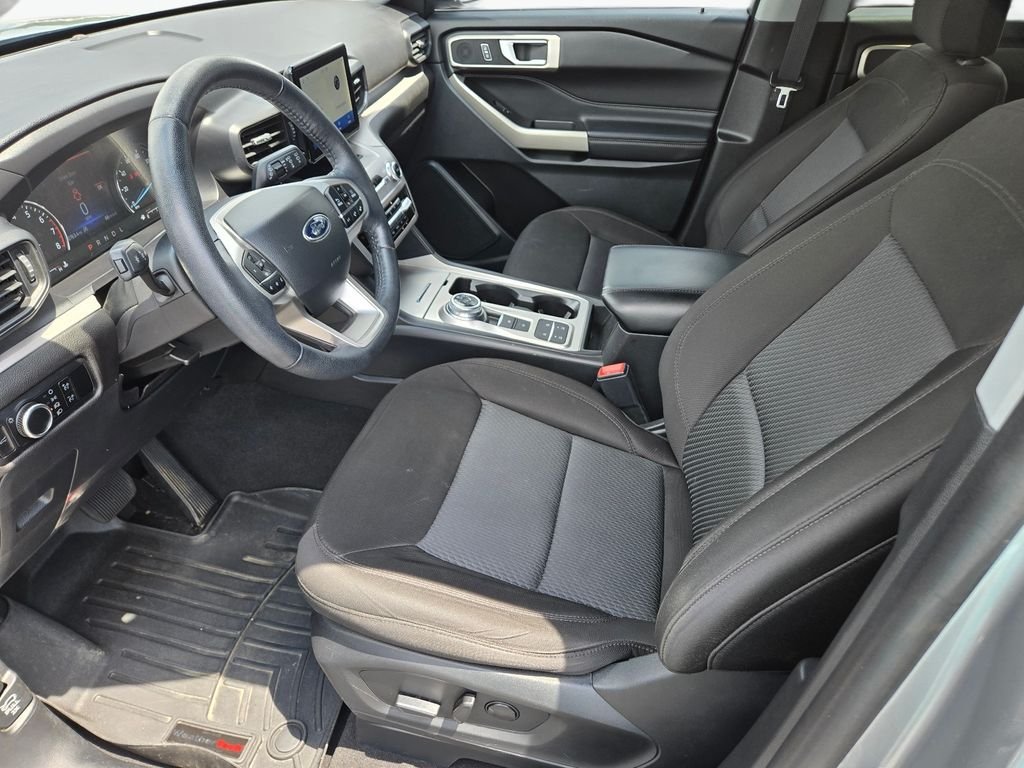 Used 2023 Silver Ford XLT image 15
