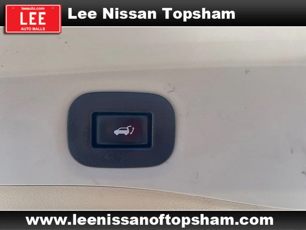 Used 2019 Pearl White Tricoat Nissan SV image 22