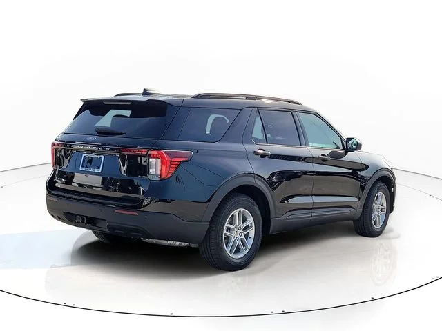 New 2027 Black Metallic Ford Active image 5