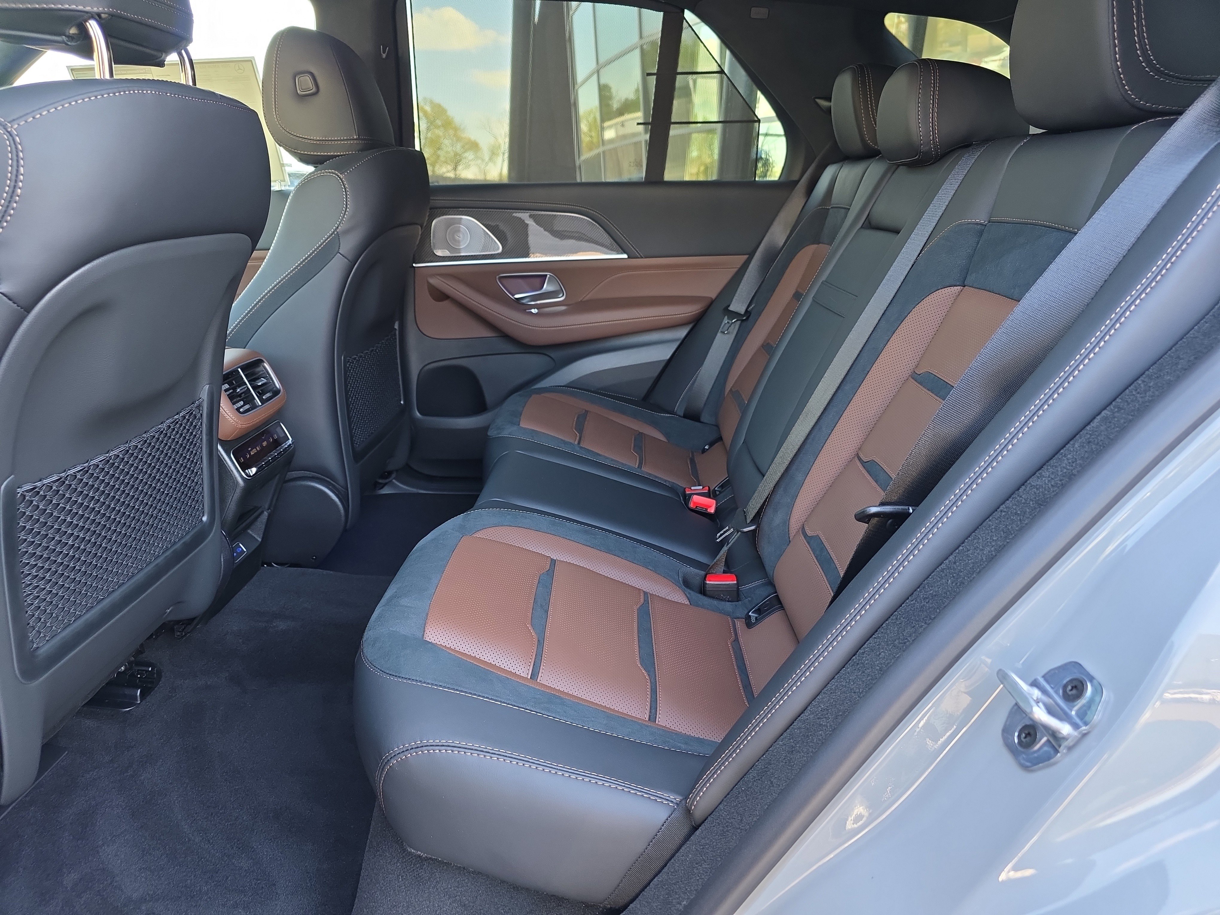 New 2026 MANUFAKTUR Alpine Grey Mercedes-Benz GLE 63 S AMG® image 40