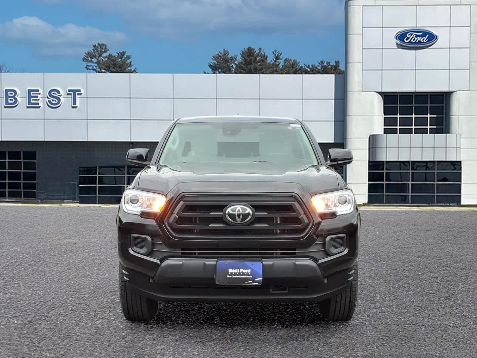Used 2022 Midnight Black Metallic Toyota SR image 10