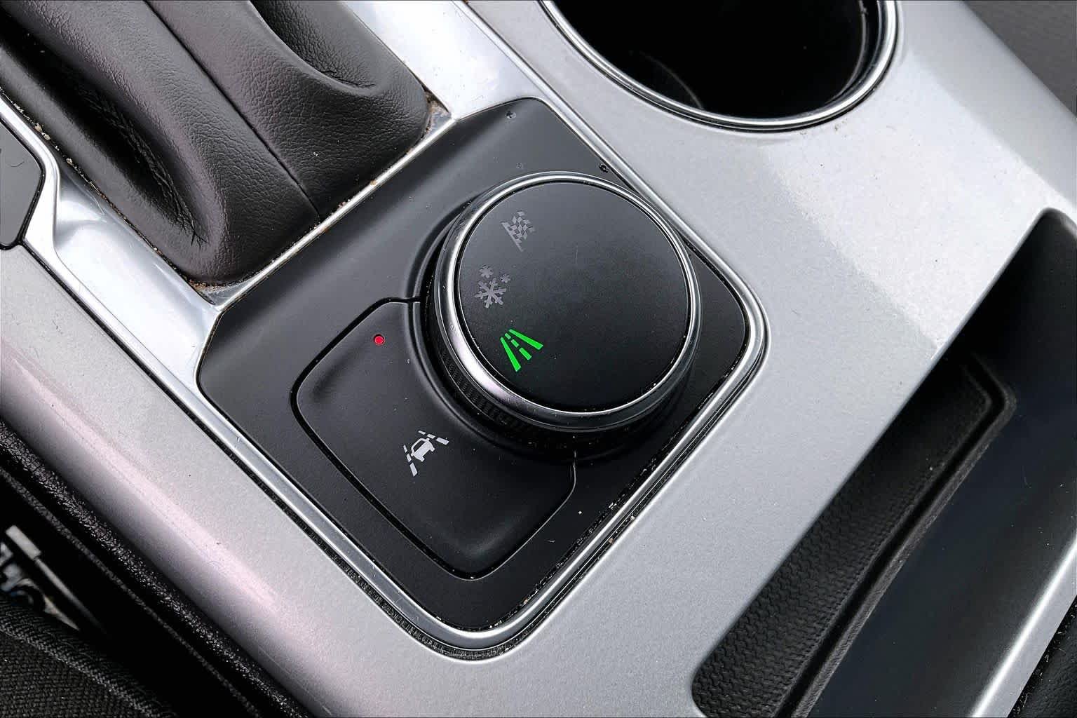 Used 2025 Sterling Gray Metallic Chevrolet LT image 32