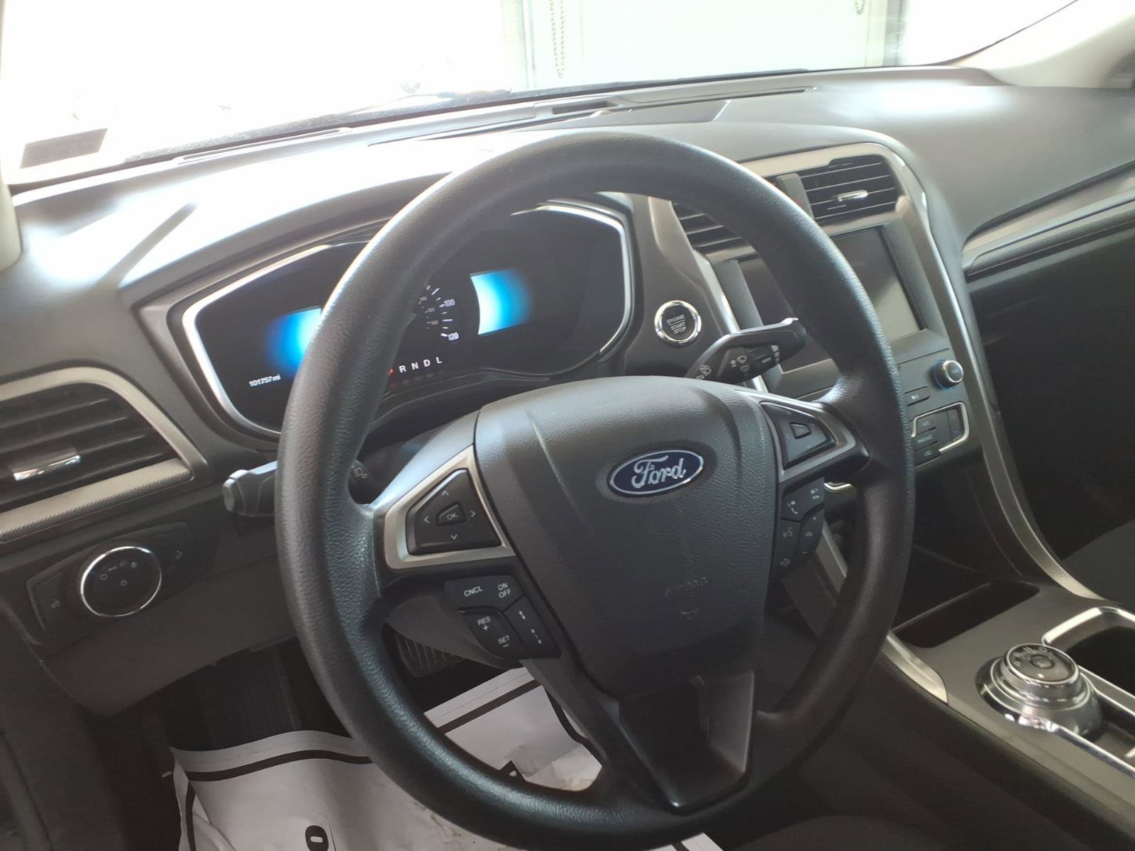 2019 Ford Fusion Hybrid SE - Photo 11