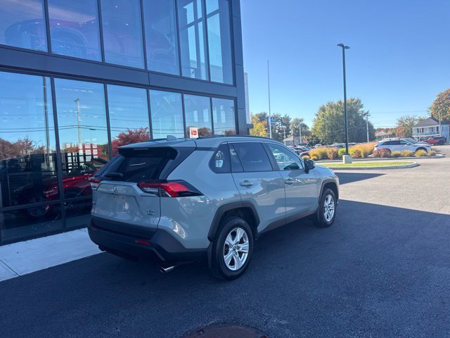 Used 2019 Gray Toyota XLE image 3