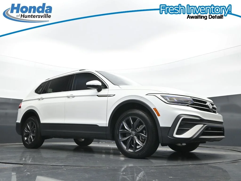 Used 2023 Opal White Volkswagen 2.0T SE image 27