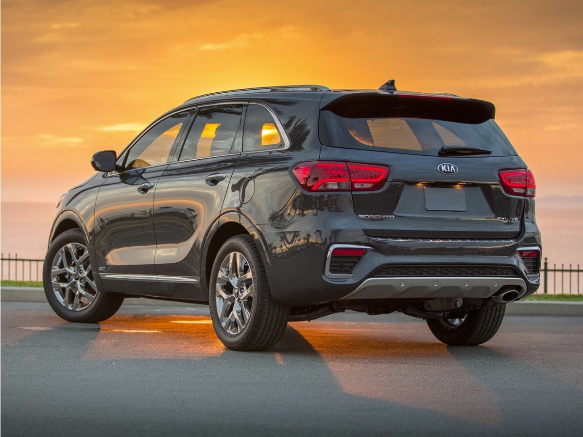 Used 2019 White Kia EX image 1