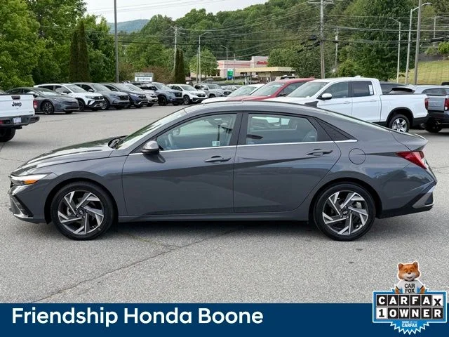 Used 2024 Gray Hyundai SEL image 9