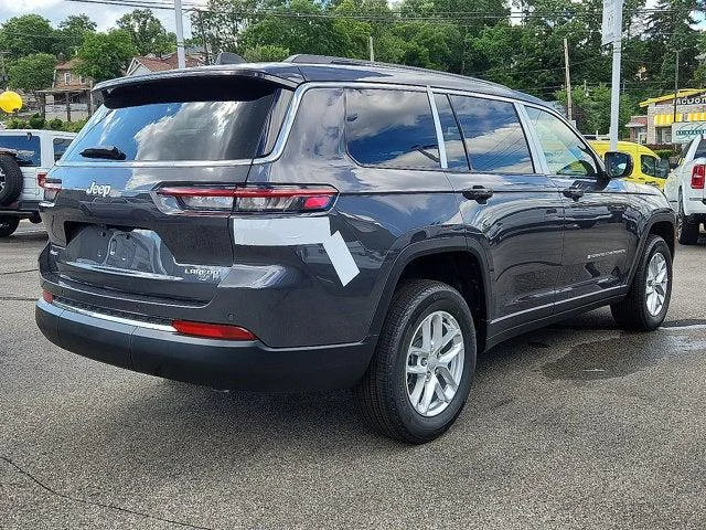 New 2026 Baltic Gray Metallic Clear-Coat Exterior Paint Jeep Laredo X image 4