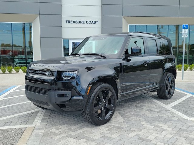 2026 Land Rover Defender 110 X-Dynamic SE