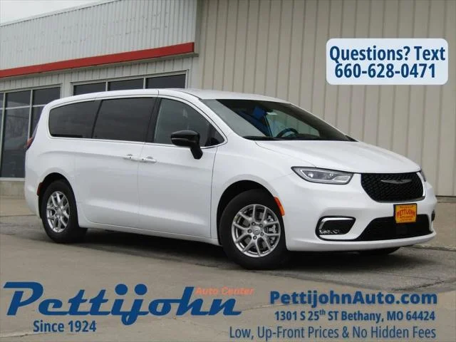 2026 Chrysler Pacifica Select's photo