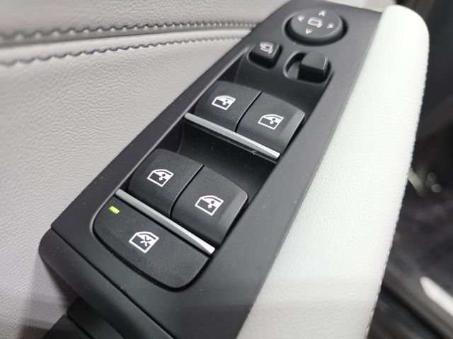 Certified Used 2026 Black Sapphire Metallic BMW xDrive40i image 24